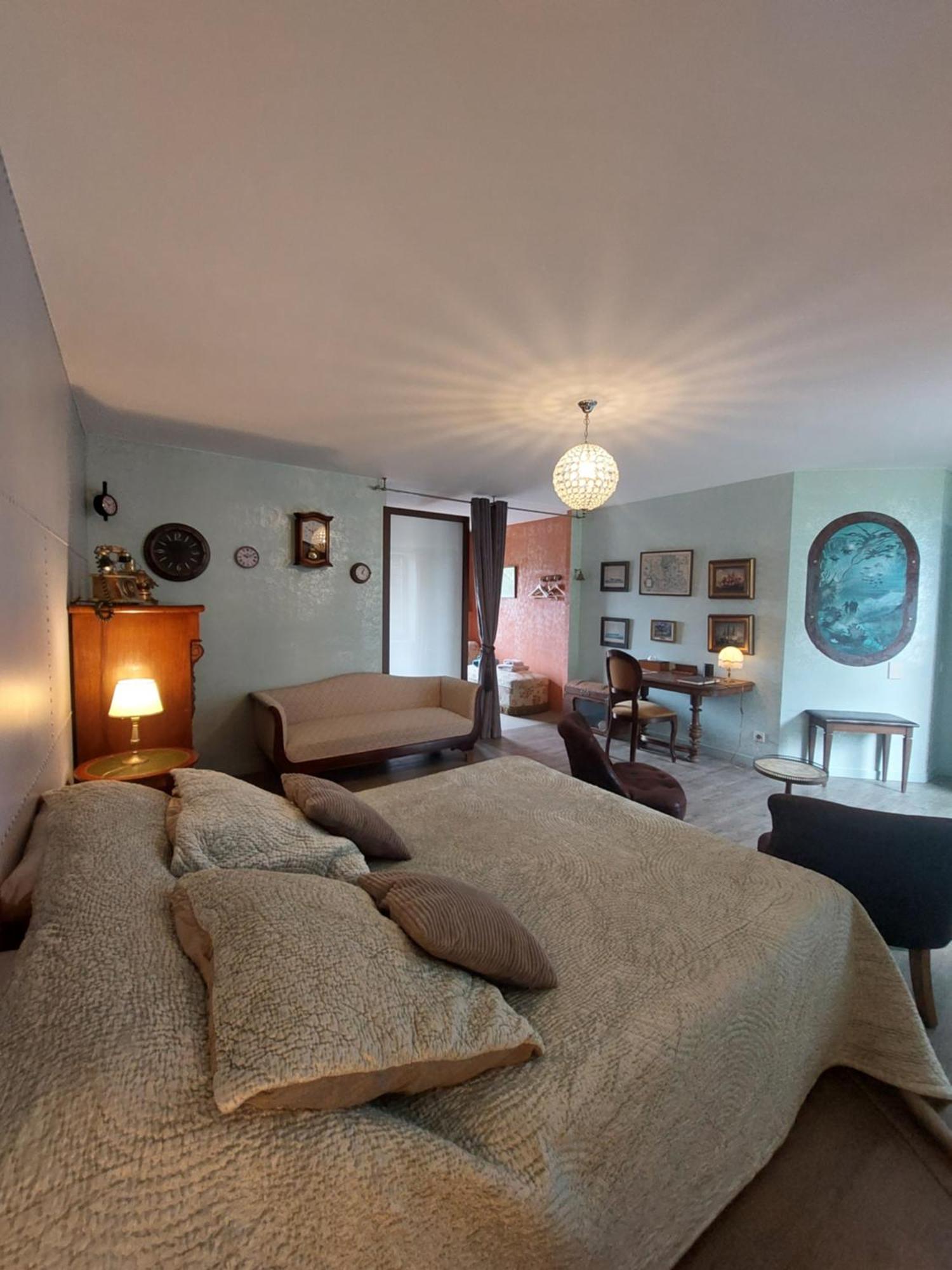 Retour Aux Sources Bed & Breakfast Gouberville Exterior photo